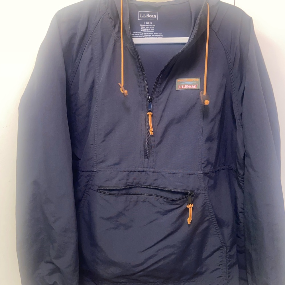 L.L. Bean Women's Mountain Classic Anorak in Black size large